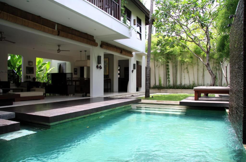 Alojamiento de 3 dormitorios The Amala Residence con piscina privada